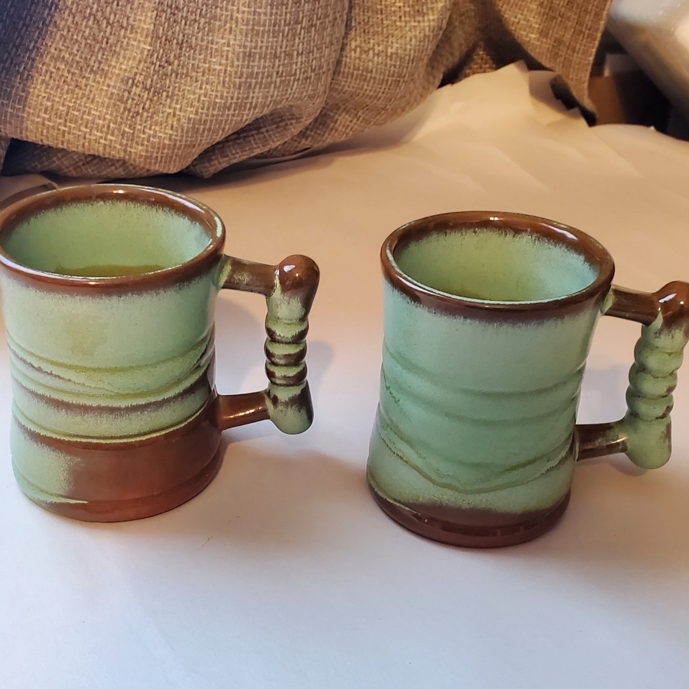 FRANKOMA PLAINSMAN POTTEREY 2 MUGS. VINTAGE.